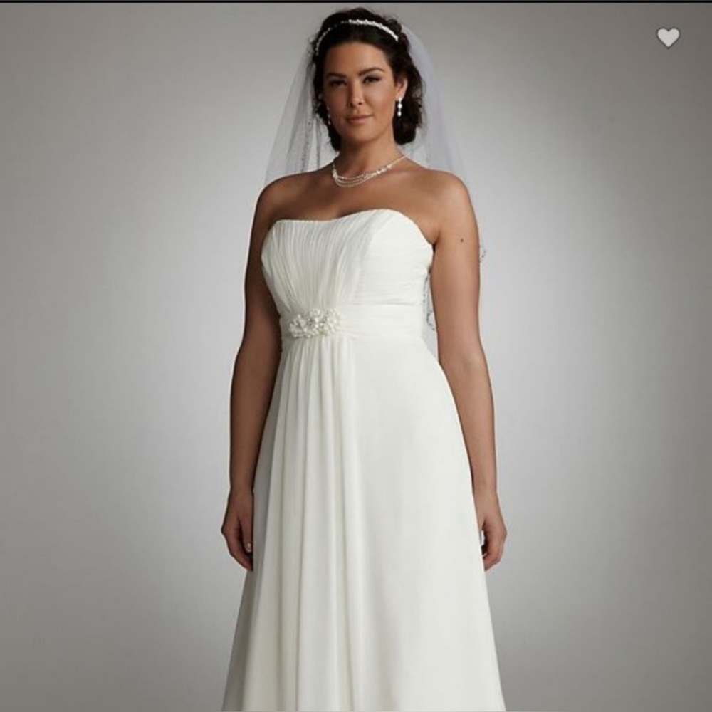 David's Bridal Ivory Chiffon Wedding Dress